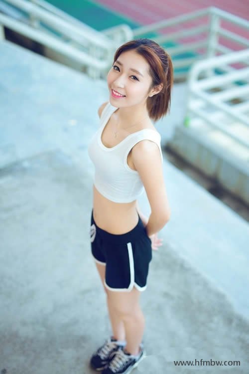 护肤美白专家专打“秋老虎”